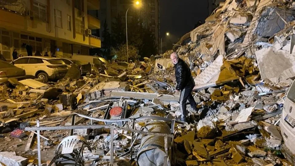 Dünya basını Kahramanmaraş depremi için "Asrın felaketi" dedi! İşte o manşetler