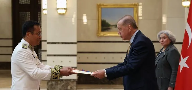 Başkan Erdoğan’a Kamboçya Büyükelçisi Chea Sok ve Tanzanya Büyükelçisi Iddi Seif Bakari’den güven mektubu