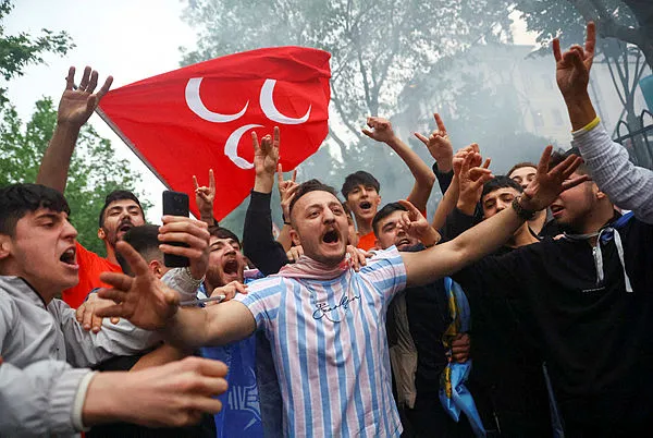 Türkiye’nin 81 ilinden Başkan Erdoğan’ın zaferinin sevinç görüntüleri! Başkan Erdoğan’ın konuşmaları…