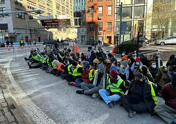 New York'ta onlarca kişi Filistin için sokaklara döküldü! İşgalci İsrail'e protestoya gözaltı