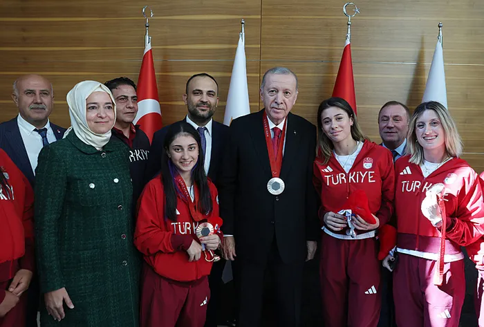 Başkan Erdoğan Türkiye Milli Paralimpik Takımı sporcularını kabul etti