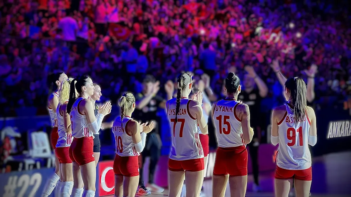 filenin-sultanlari-vnlde-sahada-polonya-turkiye-voleybol-maci-ne-zaman-hangi-kanalda-1783421630187.jpg Milli takım, VNL üçüncü haftasında ABD, Japonya ve Tayland karşılaşmalarına çıkacak. (Foto: A Haber)