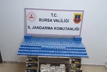 On binlerce makaron ve sigara ele geçirildi