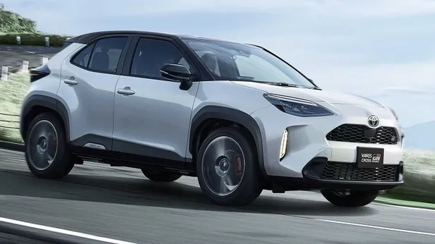 Toyota’dan 180 bin TL indirim geldi! 2023 Model Toyota Corolla, Yaris, C-HR, Camry, Rav 4, Land Cruiser Prado Ekim ayı güncel fiyat listesi…