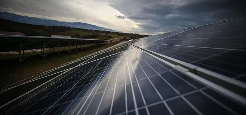 Türkiye'nin ilk entegre güneş paneli hakkında flaş açıklama