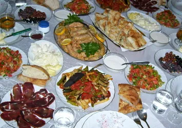 TESK Başkanı: Merdiven altı üretilen gıdalardan uzak durun
