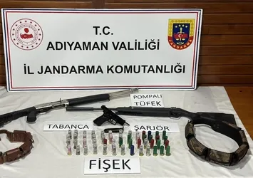 Baskında silah ve mermiler ele geçirildi