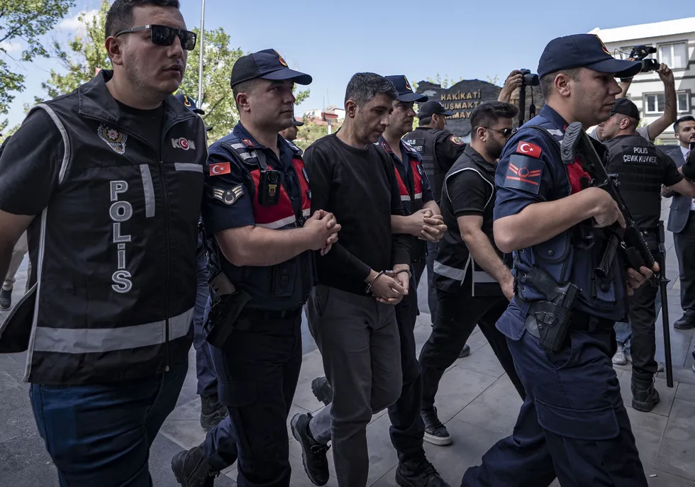 Doku soruşturması derinleşiyor! Sonel'den "karanlık" mesai: Eleştirenin evine böcek, telefonuna dijital kanca! - 6