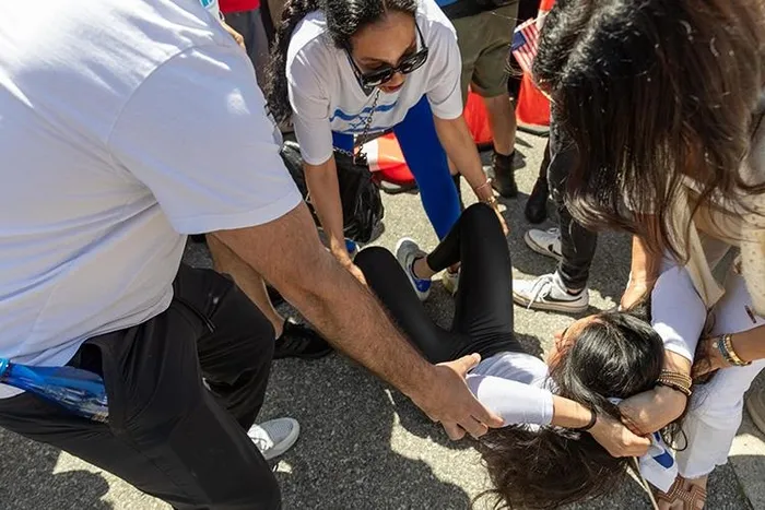 abdde-gazze-direnisi-polis-guney-california-universitesinde-gazze-dayanisma-kampini-dagitti-1714934254604.jpeg ABD'de Gazze direnişi! Polis Güney California Üniversitesi'nde Gazze Dayanışma Kampı'nı dağıttı - 7