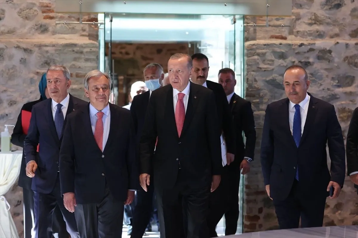Tahıl krizinin çözümü sonrası dünya liderlerinden Türkiye'ye tebrik mesajı yağdı: Erdoğan'a minnettarız! Macron'u çıldırtacak yorum