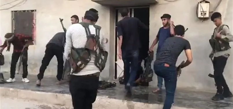 YPG/PKK'lı teröristlerin bayrak ve sivil kıyafetle tedavi oyunu bozuldu