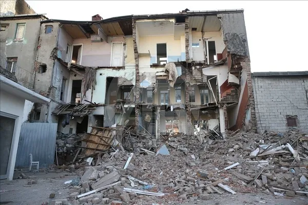 Karadeniz’deki deprem olası İstanbul depremini tetikler mi? Prof.Dr. Şükrü Ersoy A Haber canlı yayınında değerlendirdi