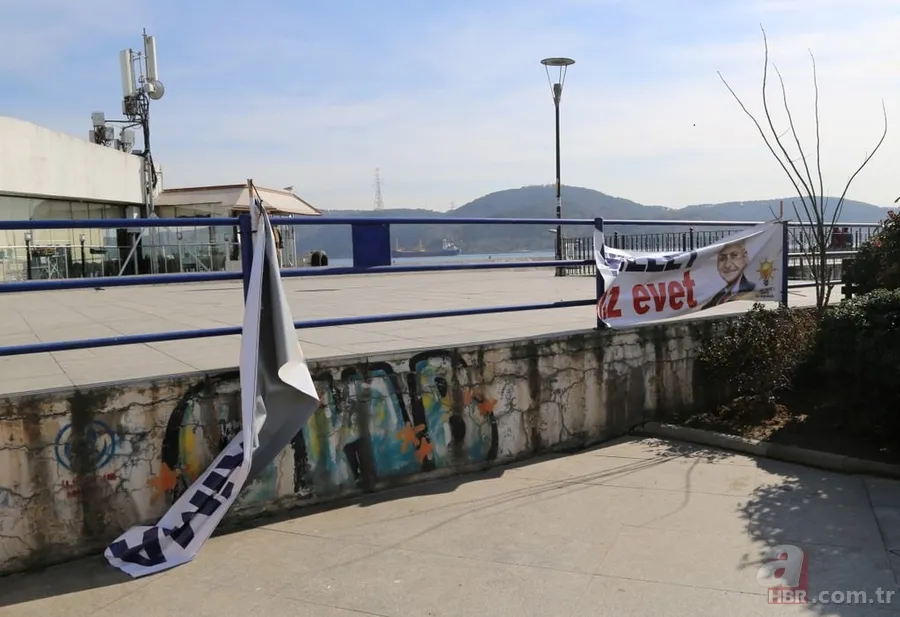 Sarıyer'de AK Parti'nin referandum çadırı ve pankartları parçalandı 3