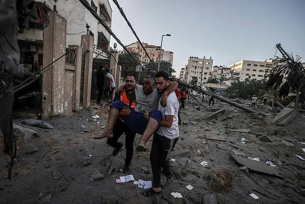 turk-gazetecilerin-bulundugu-bolgeye-roket-dustu-iste-israildeki-o-anlar-1697561996920.jpg Türk gazetecilerin bulunduğu bölgeye roket düştü! İşte İsrail'deki o anlar... - 6