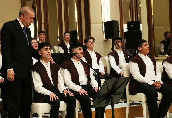 baskan-erdogandan-egitimcilerle-duzenlenen-iftar-programinda-son-dakika-aciklamalari-1649368074360.jpg Başkan Erdoğan'dan eğitimcilerle düzenlenen iftar programında son dakika açıklamaları - 5