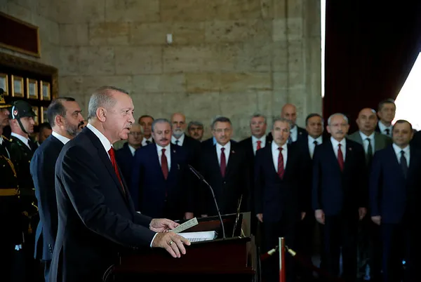 SON DAKİKA: Başkan Erdoğan ve devlet erkanından Anıtkabir’e ziyaret