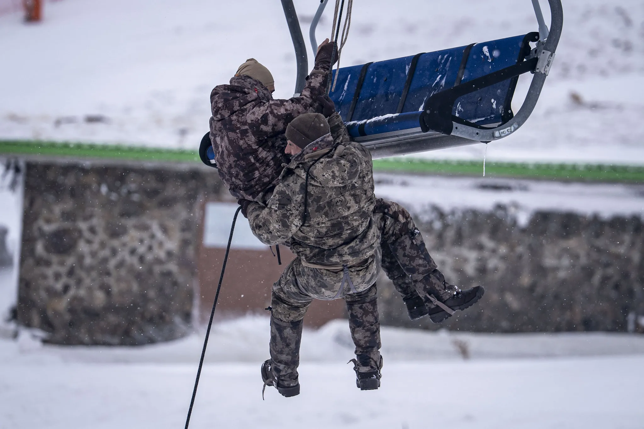 Özel Harekat’tan Erzurum’da nefes kesen kış kampı
