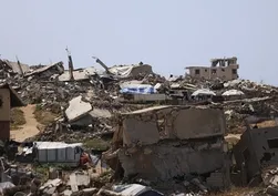 İsrail Gazze'de mülteci kampını vurdu: 7 Filistinli hayatını kaybetti
