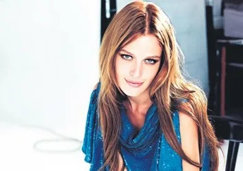 Güzel oyuncu Naz Elmas o iddiaları yalanladı