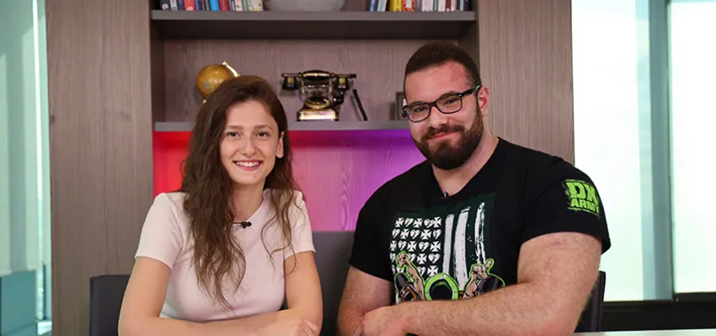 Tuna Tavus: Bir oturuşta 4 kilo lahmacun, 300 midye, 15 hamburger yiyebiliyorum