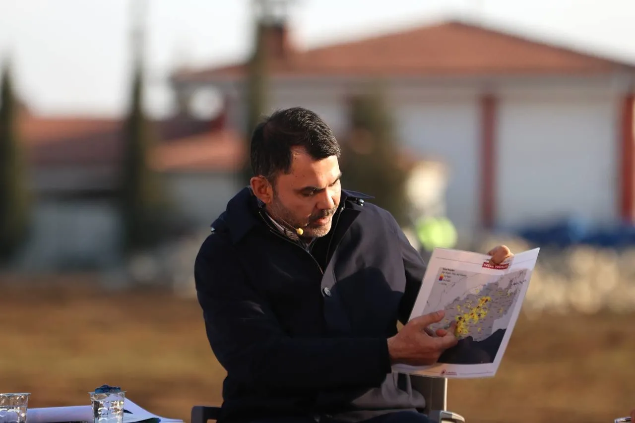 Bakan Kurum köy evlerini tek tek teslim ediyor! Nurdağı'ndaki vatandaşlara bayram müjdesi