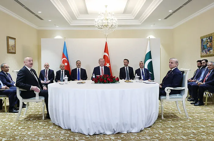 Dışişleri Bakanı Hakan Fidan Azerbaycan’da Aliyev ile görüştü