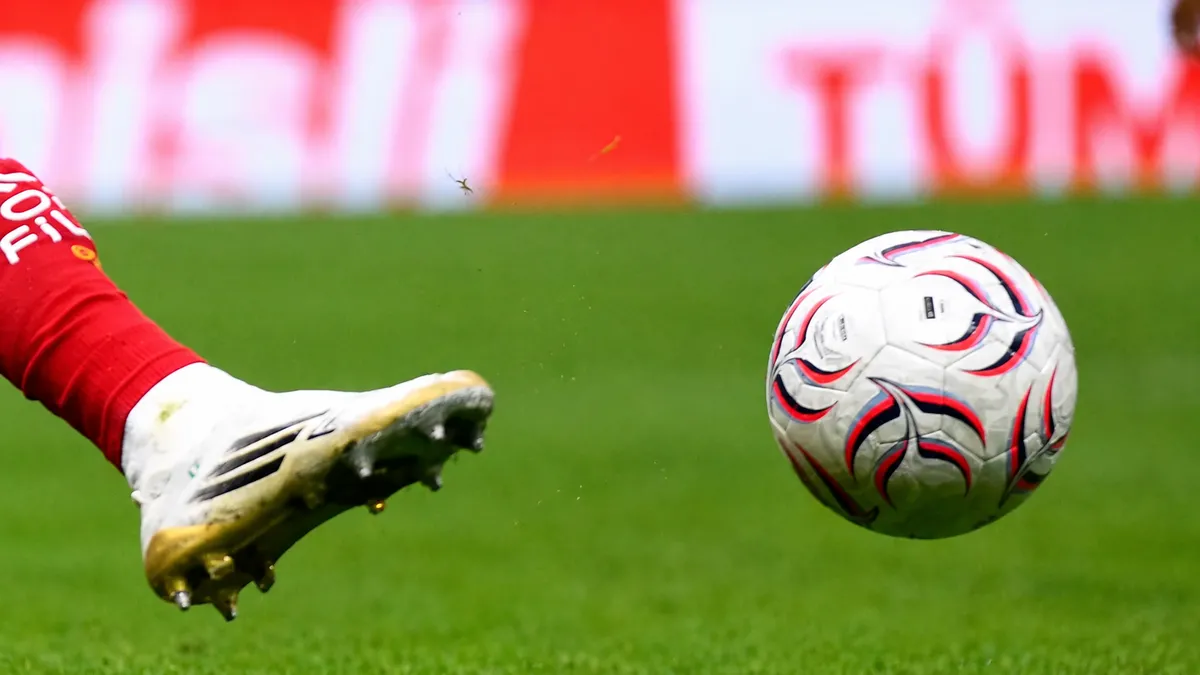 turk-futbolunda-yabanci-kurali-degisiyor-turk-devletlerinin-oyunculari-yerli-sayilacak-1793024658792.png Türk futbolunda yabancı kuralı değişiyor! Türk devletlerinin oyuncuları yerli sayılacak - 1