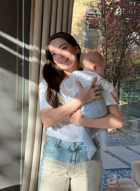 Oyuncu Zeynep Tuğçe Bayat’tan kalpleri ısıtan kare! Oğlu Atlas ilgi odağı oldu 7