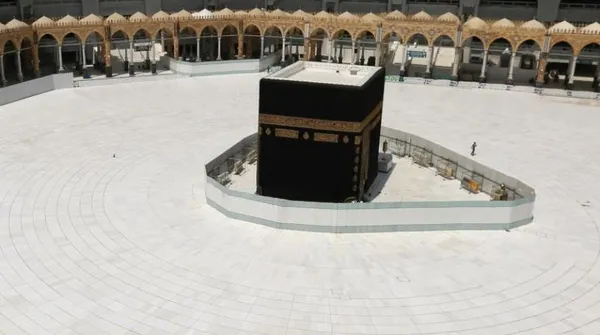 Mekke’de imama saldıran kişi hakkında yeni gelişme! Kendisinin Mehdi Muntazar olduğunu iddia etti