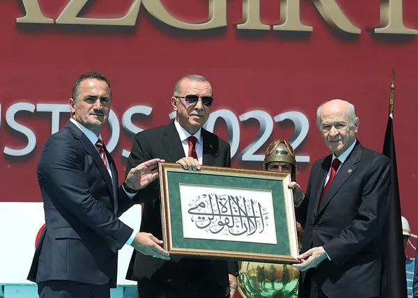 Son dakika: Malazgirt’te büyük zafer coşkusu! Başkan Erdoğan’dan önemli açıklamalar