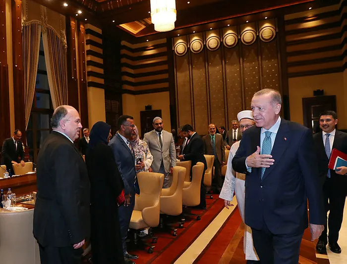 baskan-erdogan-abd-ve-kanadali-musluman-kanaat-onderlerini-agirladi-1653514459827.jpg Başkan Erdoğan, ABD ve Kanadalı Müslüman kanaat önderlerini ağırladı - 1