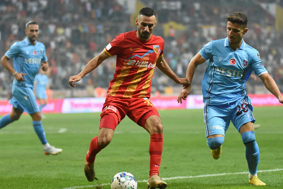 Trabzonspor geri dönmeyi bildi! Kayserispor 1-2 Trabzonspor (MAÇ SONUCU-ÖZET)