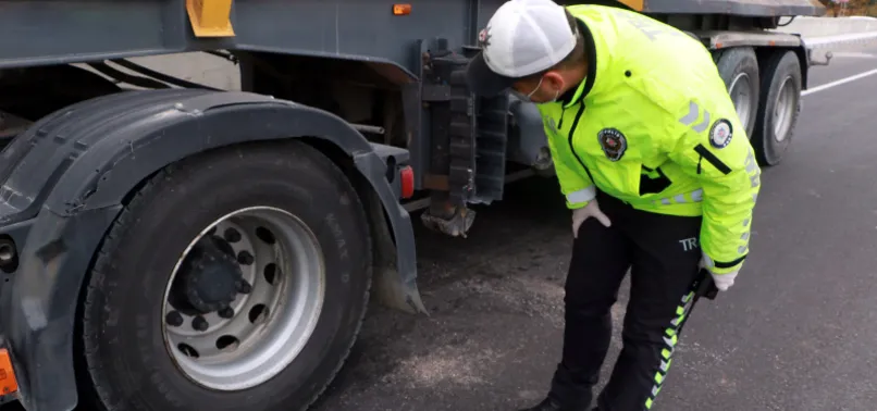 Milyonlarca sürücüyü etkileyecek! O uygulama 1 Aralık itibariyle başlayacak! Hangi araçlarda kış lastiği zorunluluğu var?