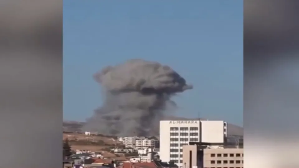 İsrail Şam’ı vurdu!