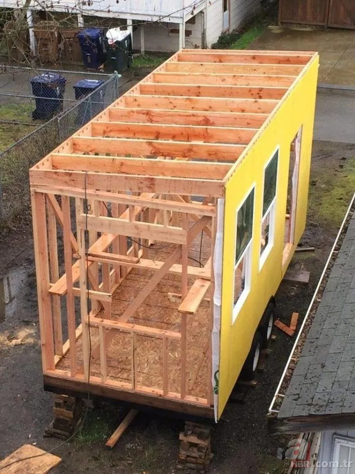 4 bin TL'ye kendi enerjisini karşılayan ev yaptı! 10 yıldır fatura ödemiyor 13