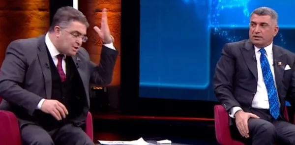 Canlı yayında ’Kılıçdaroğlu’ kavgası! CHP’li vekil Gürsel Erol ile Ersan Şen birbirine girdi: İktidar işini iyi yapıyor masa kafasına göre takılıyor