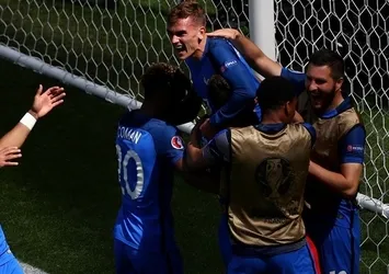 Griezmann, İrlanda'yı yıktı!