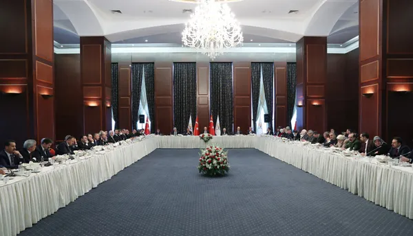Son dakika: Başkan Erdoğan milletvekilleriyle buluştu! AK Parti'den Batı'ya Kırım tepkisi - 4
