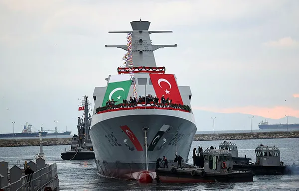 Pakistan Başbakanı Şahbaz Şerif’ten dünyaya Türkiye mesajı: Aramızı hiçbir güç bozamaz