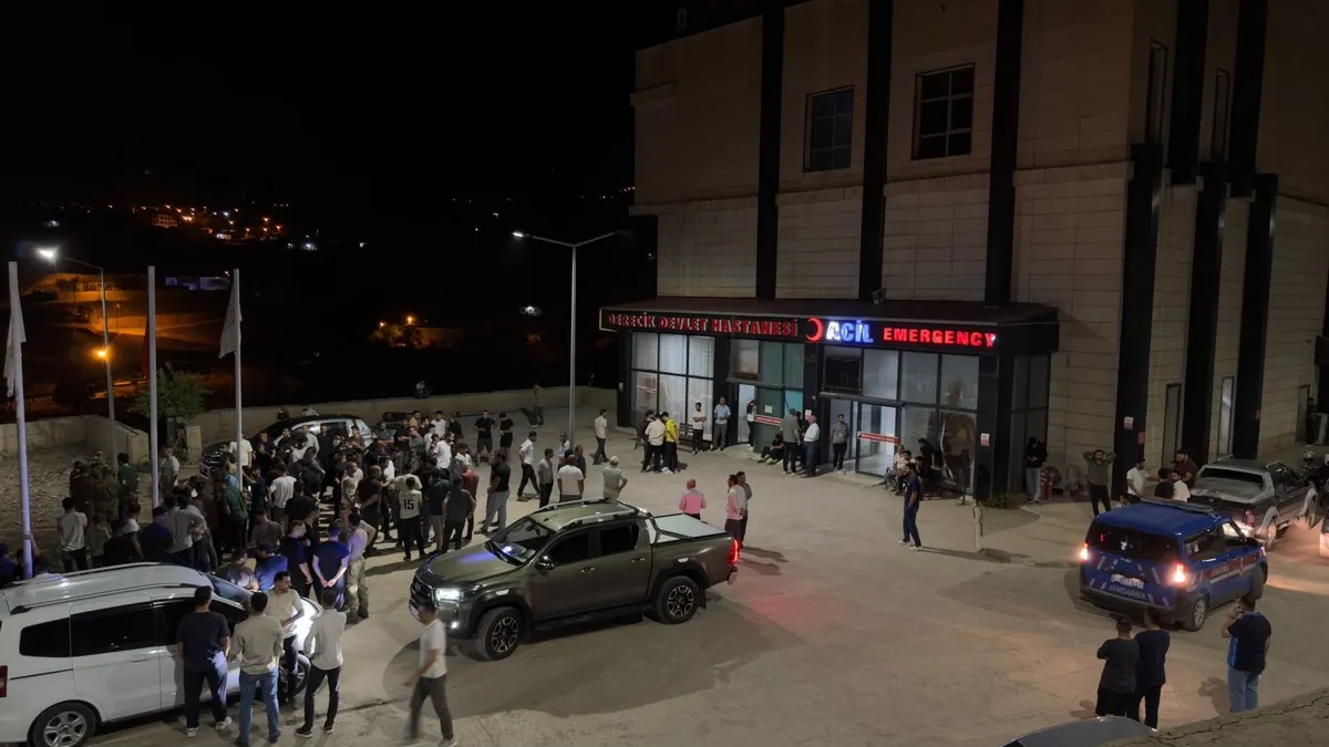 Anahtarını unutunca bu yolu denedi! Uzman çavuş itfaiye merdiveninde can verdi - 1