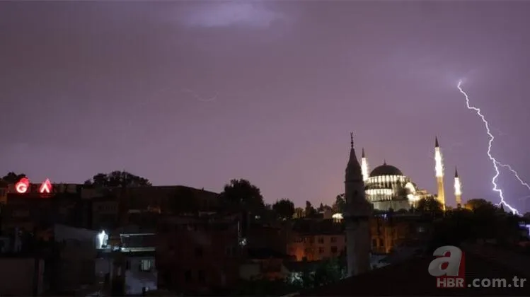 İstanbul'da beklenen yağış başladı 1