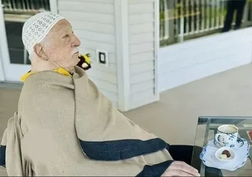 Terörist başı Fetullah Gülen öldü mü? Gündeme bomba gibi düşen fotoğraf: Yemek bile yiyemiyor hastaneye kaldırıldı...