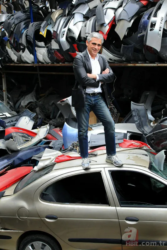 Tolga Savacı yıllar sonra ortaya çıktı gören tanıyamadı! İşte yeni işi ve son hali 11