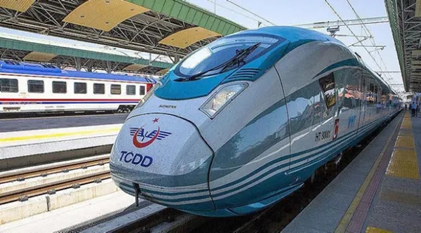 Ulaştırma ve Altyapı Bakanı Cahit Turhan’dan Kırıkkale’ye hızlı tren müjdesi