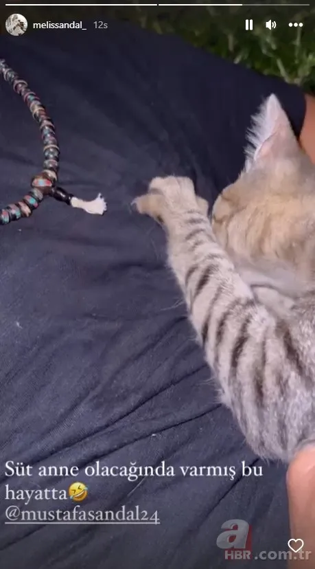 Mustafa Sandal’ın eşi Melis Sandal’ın paylaşımı sosyal medyayı kırdı geçti! “Kim demiş erkek adam emzirmez diye” 6