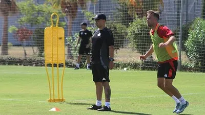 Alex de Souza ilk antrenmanına çıktı