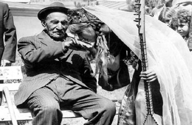 asik veysel in mezari nerede