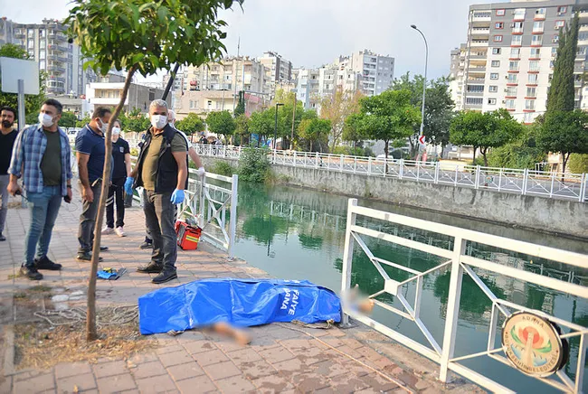 Adana’da sulama kanalına atlayan adam hayatını kaybetti! Geriye terlik ve cep telefonu kaldı - 4