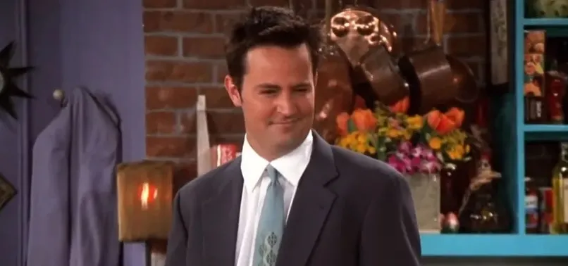 Matthew Perry kimdir, neden öldü? Friends dizisinin Chandler Bing'i kaç yaşındaydı? Rol aldığı dizi ve filmler...