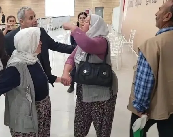 CHP’li Muğla Büyükşehir Belediyesi’nden halka büyük zorbalık! Köylüler darp edilerek salondan çıkarıldı